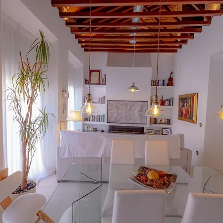 Montano17b Apartment *