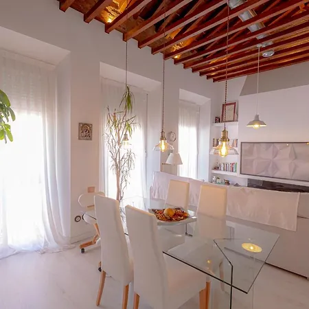 Montano17b Apartment *
